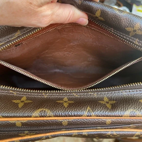 Louis Vuitton Brown and Tan Monogram Bag - Picture 8 of 16